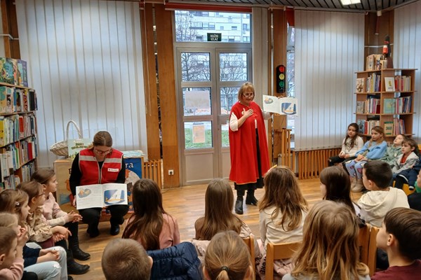 Učenici Osnovne škole Malešnica učili o solidarnosti uz slikovnicu „Neobično putovanje“